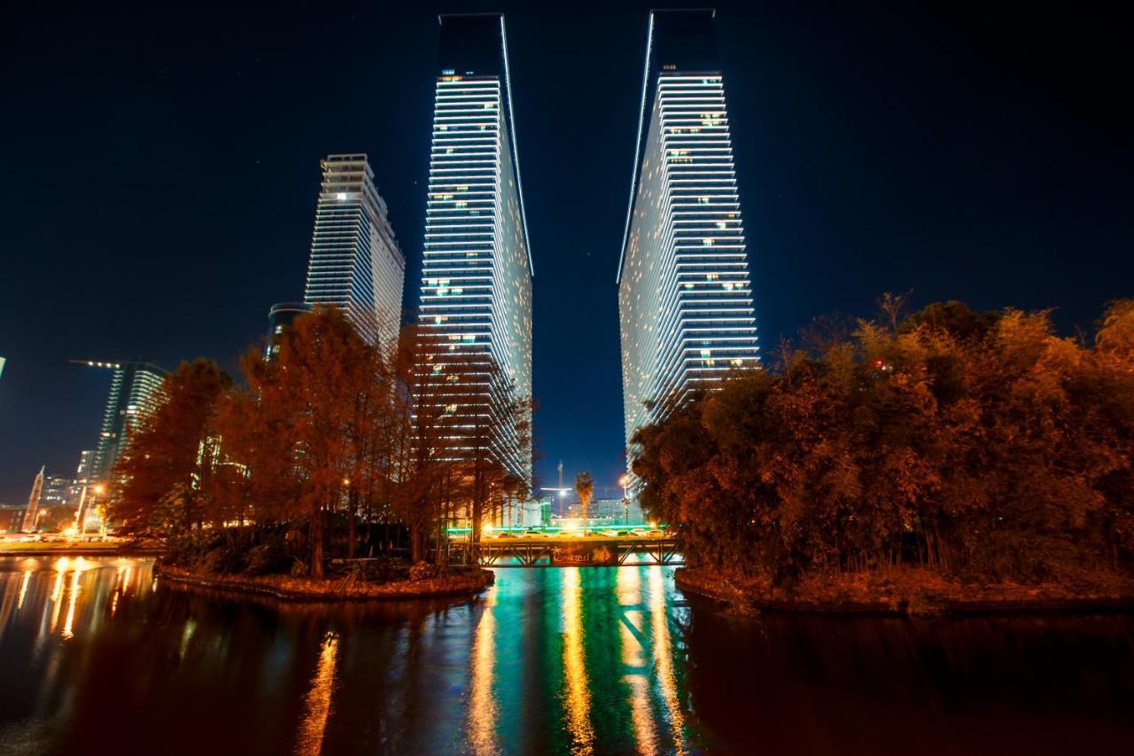 Panorama Orbi City Center Suite Sea View Μπατούμι Εξωτερικό φωτογραφία